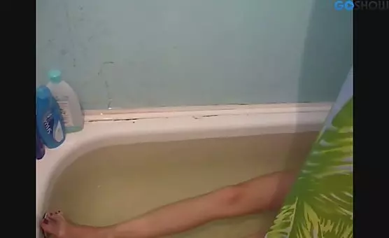 Watery Delights Wet Blowjob and Tub Fucking