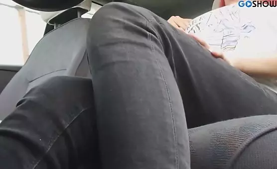 Girl Masturbating in Sneakers inside Car