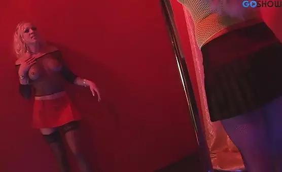 Seductive Stripper Lesbians